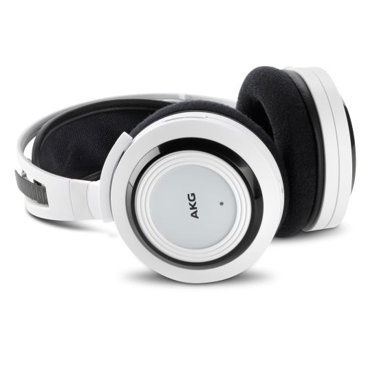 AKG K935